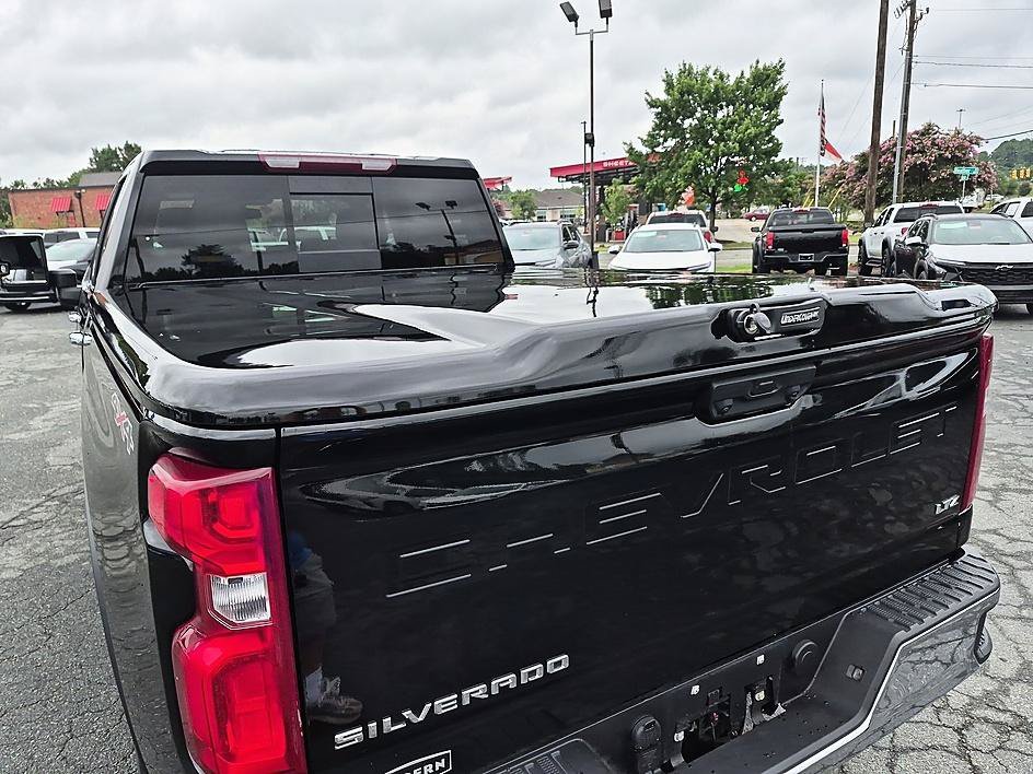 Used 2022 Black Chevrolet LTZ image 30