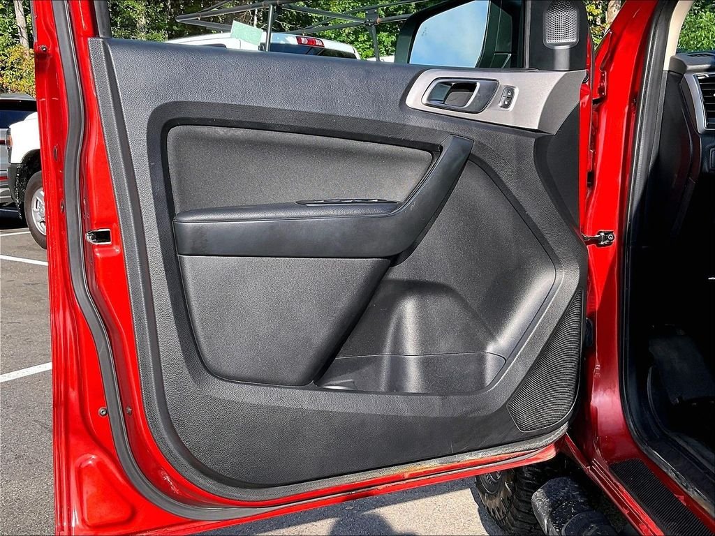 Used 2019 Red Ford XLT image 9