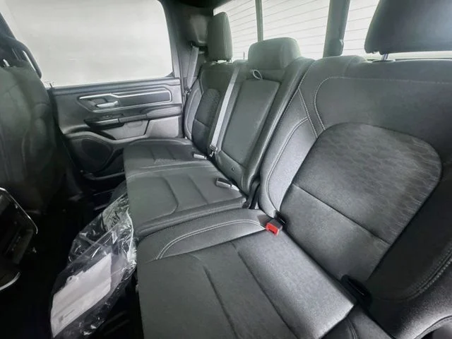 New 2026 Diamond Black Crystal Pearl-Coat Exterior Paint RAM BIG HORN image 23