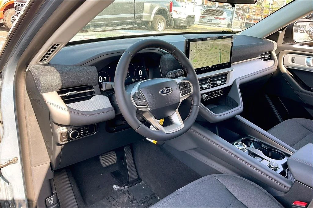 New 2026 Vapor Blue Metallic Ford Active image 13