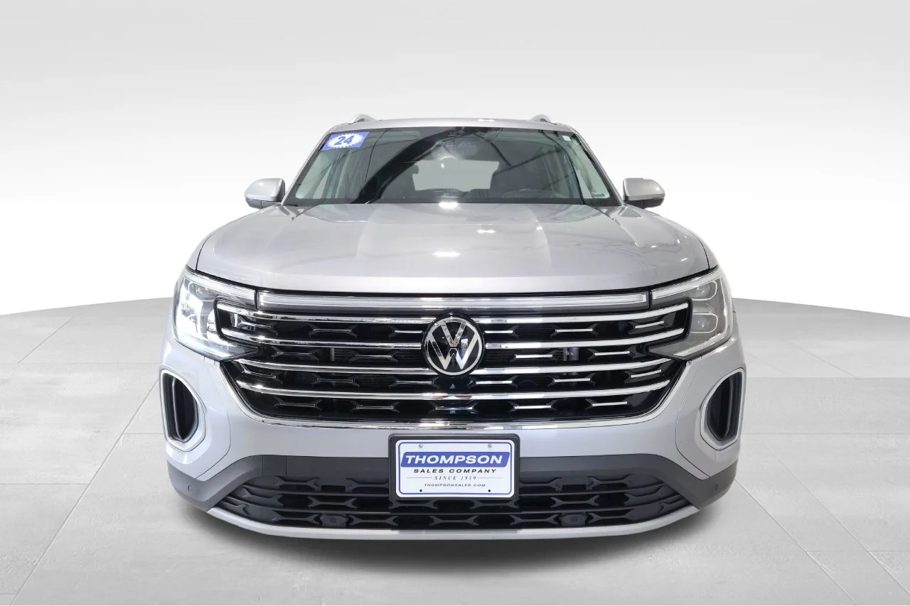 Used 2024 Silver Volkswagen 2.0T SEL image 7