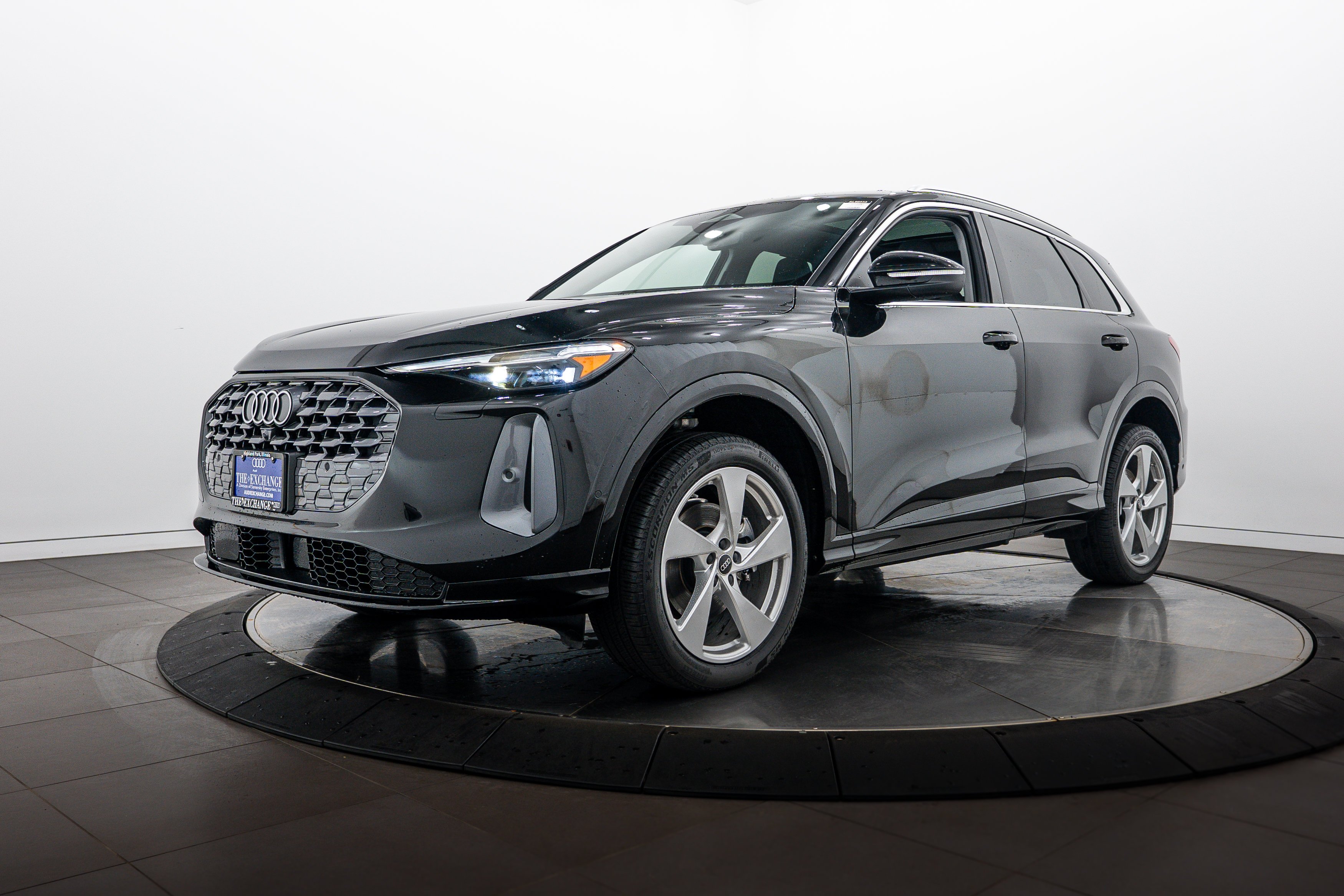Used 2025 Mythos Black Metallic Audi Premium Plus image 6
