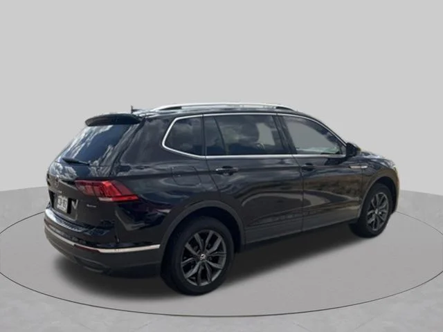 Used 2022  Volkswagen 2.0T SE image 5