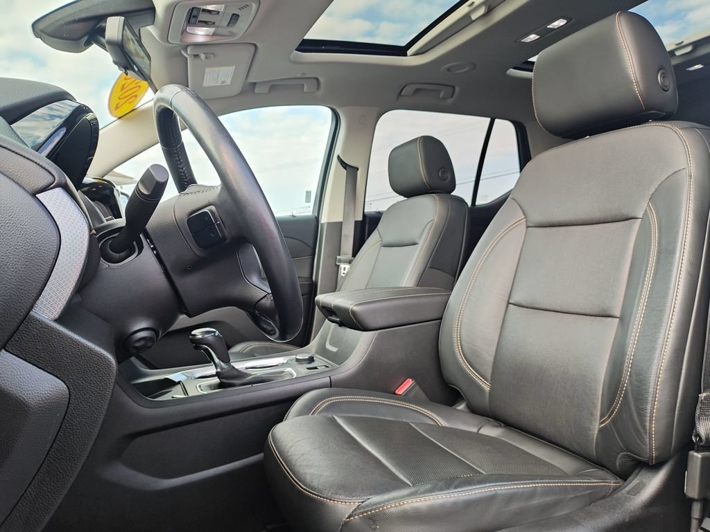 Used 2020 IRIDESCENT PEARL TRICOAT Chevrolet Premier image 13