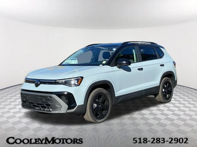 2027 Volkswagen Taos SE Black