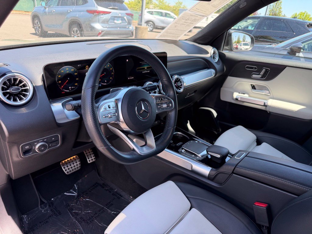 Used 2023 Black Mercedes-Benz GLB 250 image 16