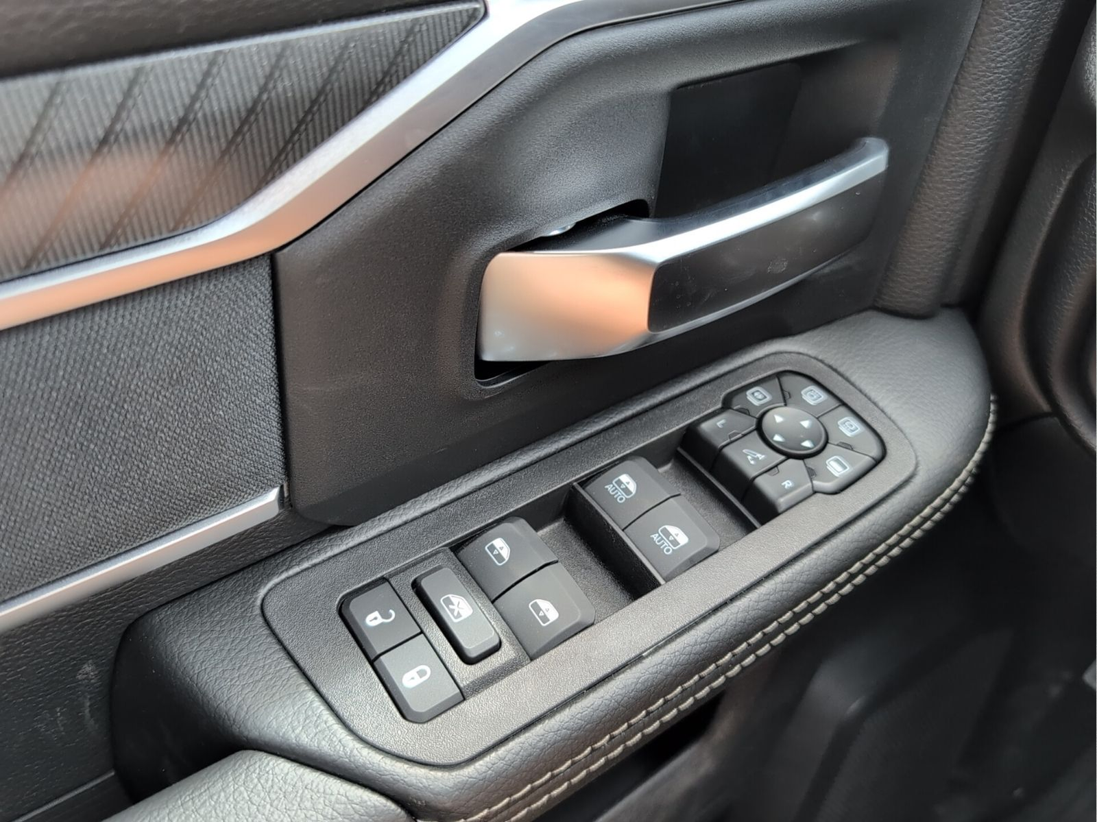 2026 RAM 2500 Big Horn - Photo 13