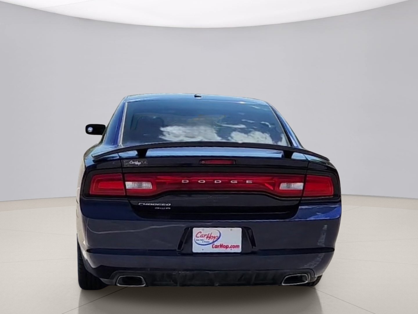 Used 2013 Blue Dodge SXT image 4