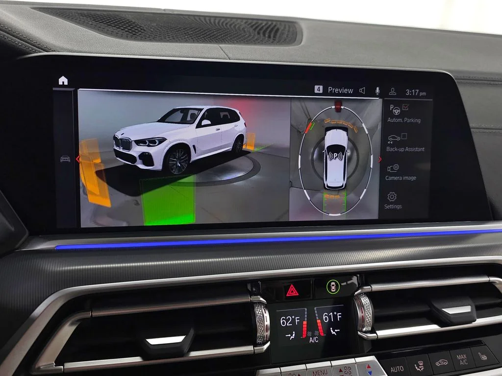 Used 2023 White BMW xDrive40i image 34