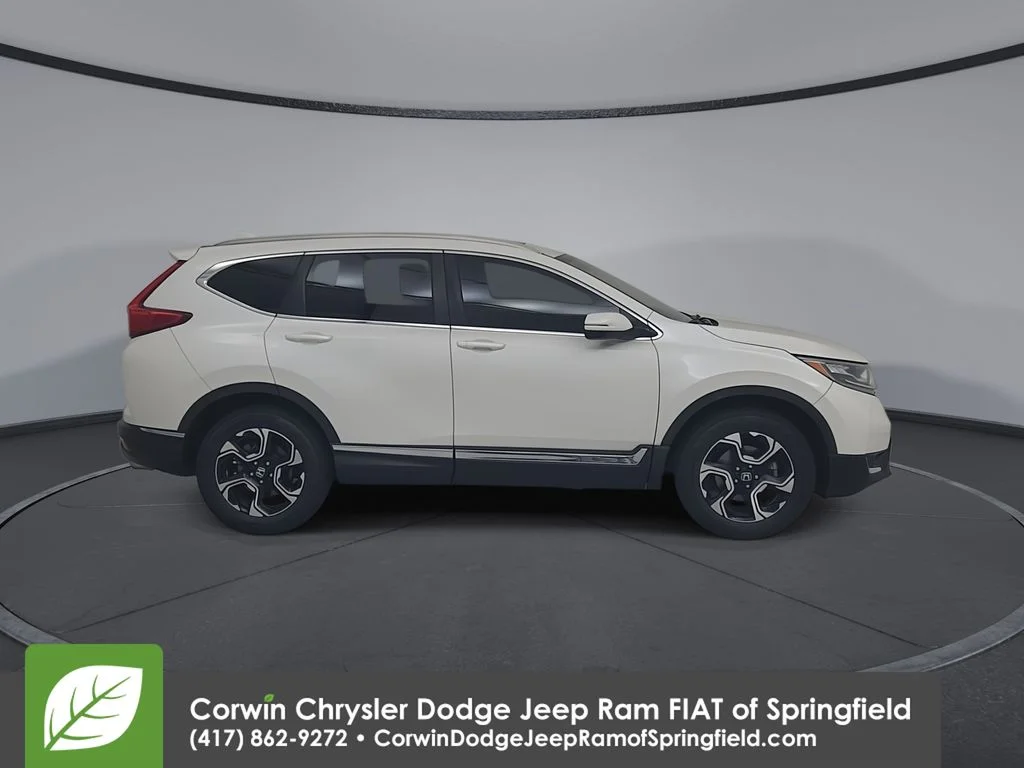 Used 2018 White Honda Touring image 17