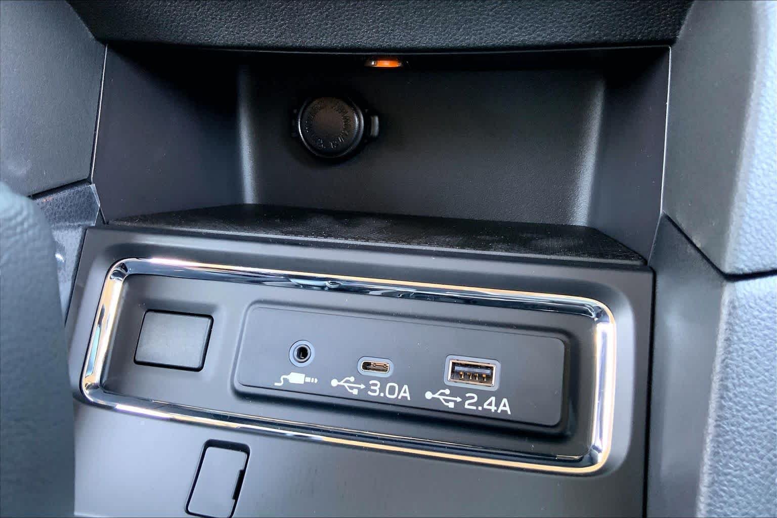 New 2026 CRYSTAL WHITE PEARL Subaru Premium 7-Passenger image 15