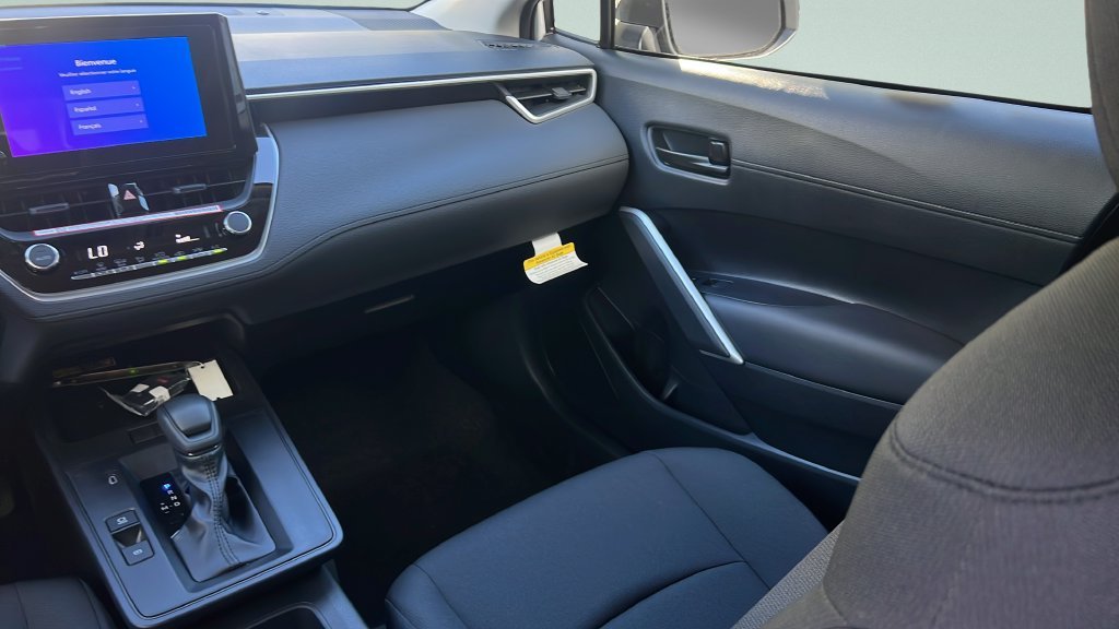 New 2026 Wind Chill Pearl <sup>1</sup> Toyota  LE image 15