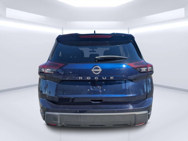 Used 2025 Blue Nissan SV image 4