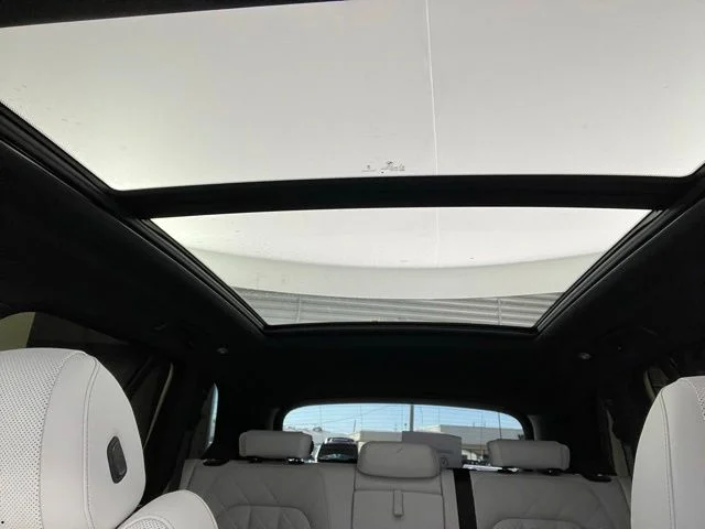 Used 2024 Gray BMW xDrive40i image 28