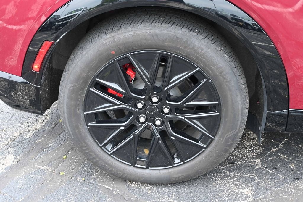Used 2025 Magenta Ford Premium image 18