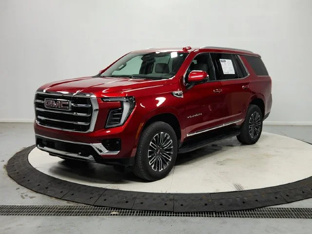 Used 2025 Volcanic Red Tintcoat GMC Elevation image 4