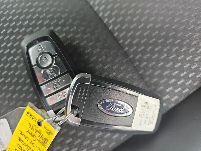 Used 2023 Gray Ford ST-Line image 34