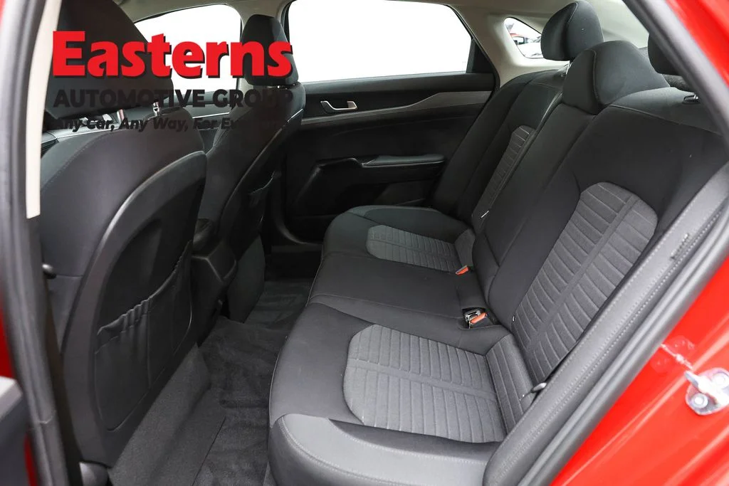 Used 2025 Red Kia LXS image 21