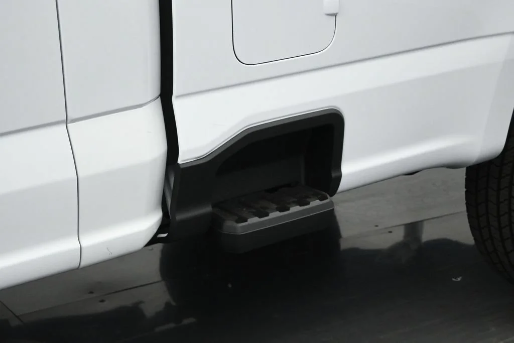 New 2027 Oxford White Ford XL image 19