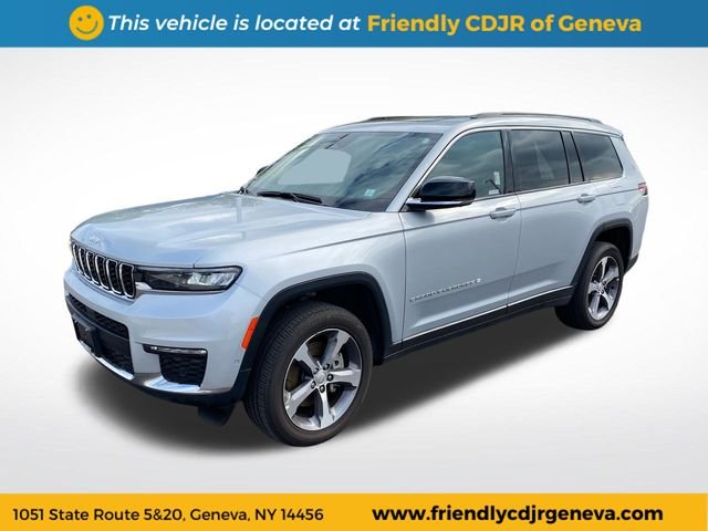 Used 2025 Silver Jeep Limited image 1