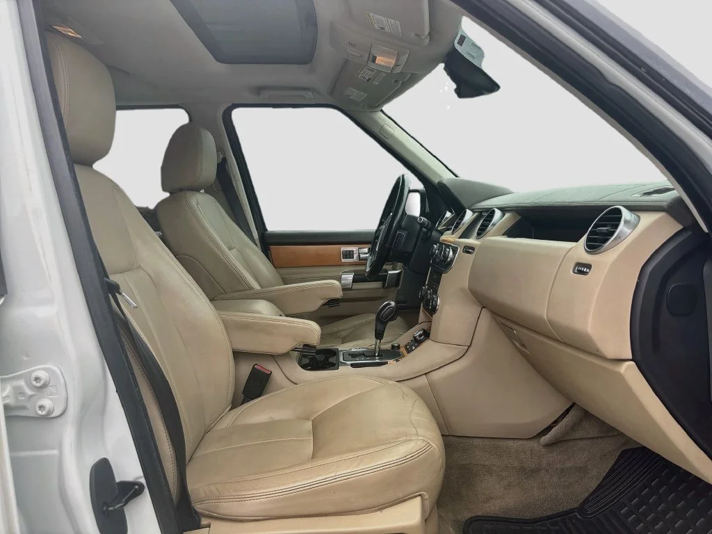 Used 2012 Fuji White Land Rover V8 image 24