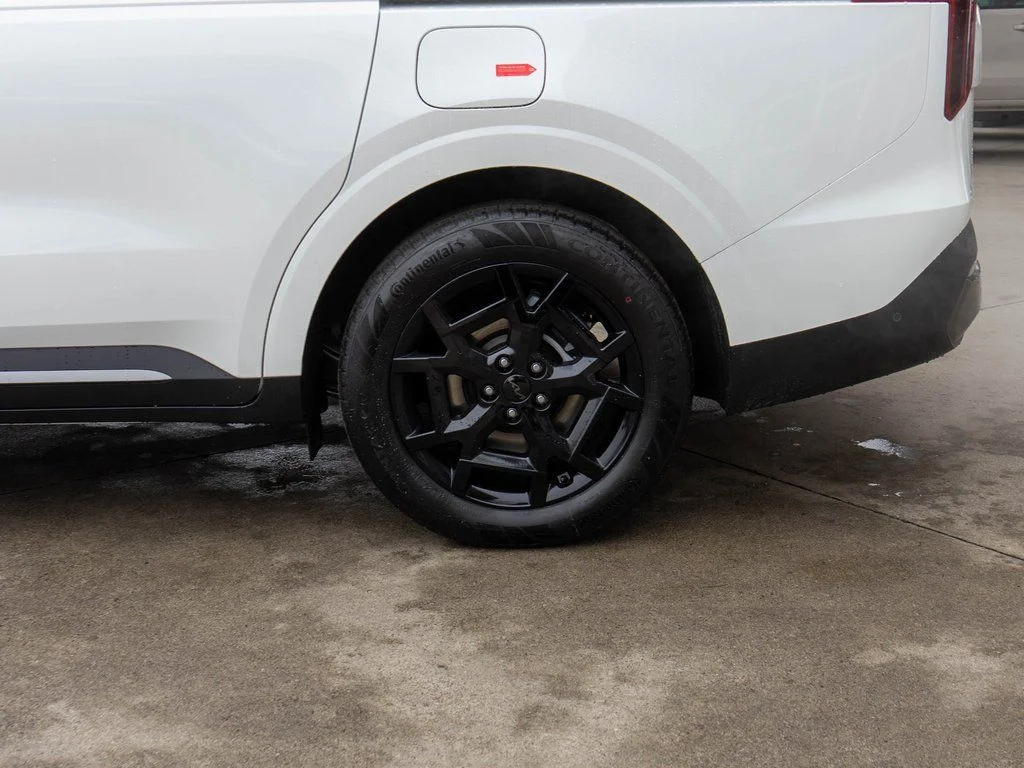 New 2026 Snow White Pearl Kia SX Prestige image 33