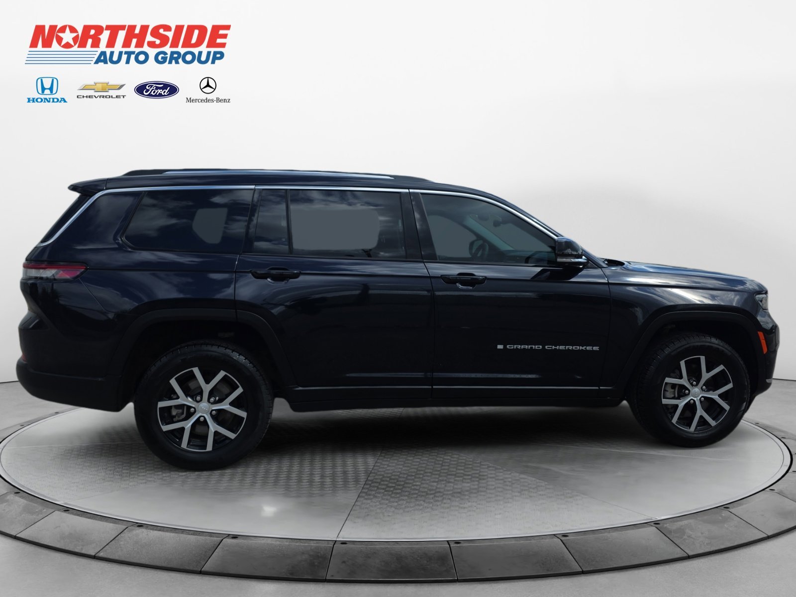 Used 2024 Black Jeep Limited image 8