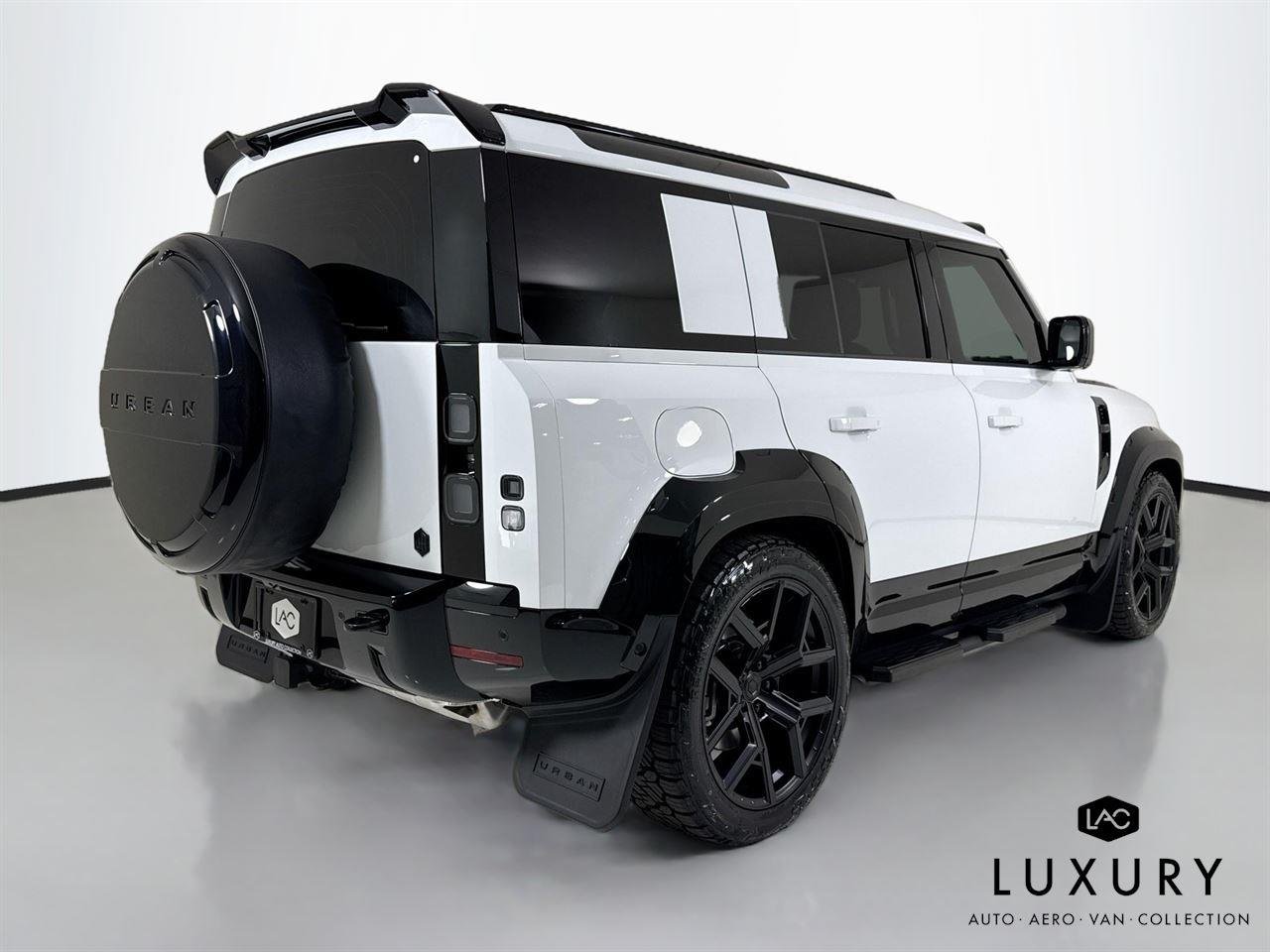 Used 2026 Fuji White Land Rover X-Dynamic SE | Urban Widetrack Build image 6