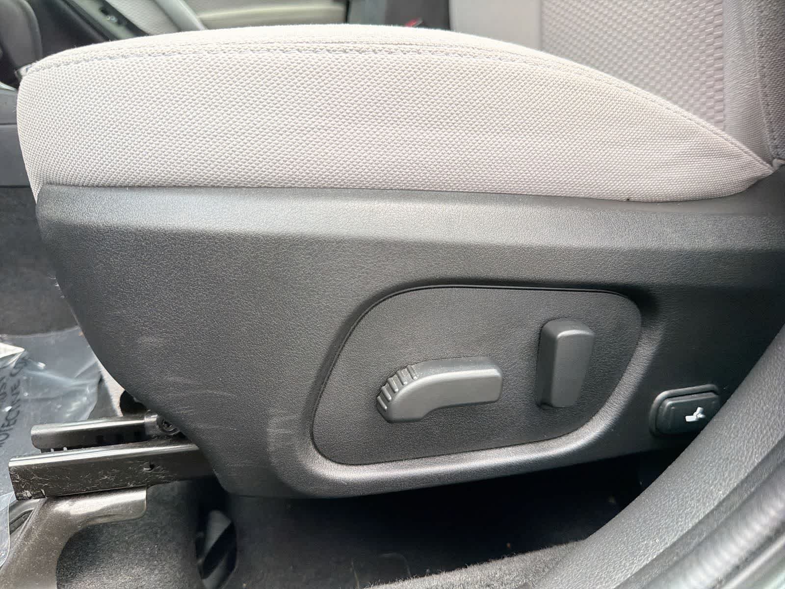 Used 2018 Jasmine Green Metallic Subaru Premium image 18