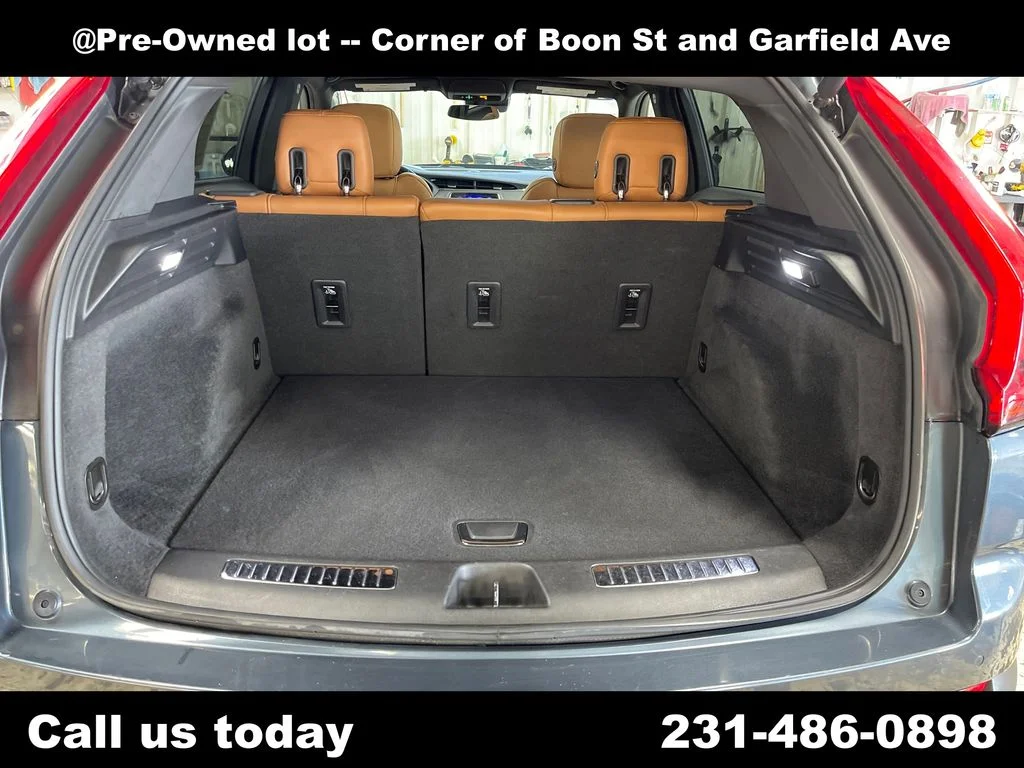 Used 2019 Gray Cadillac Premium Luxury image 24
