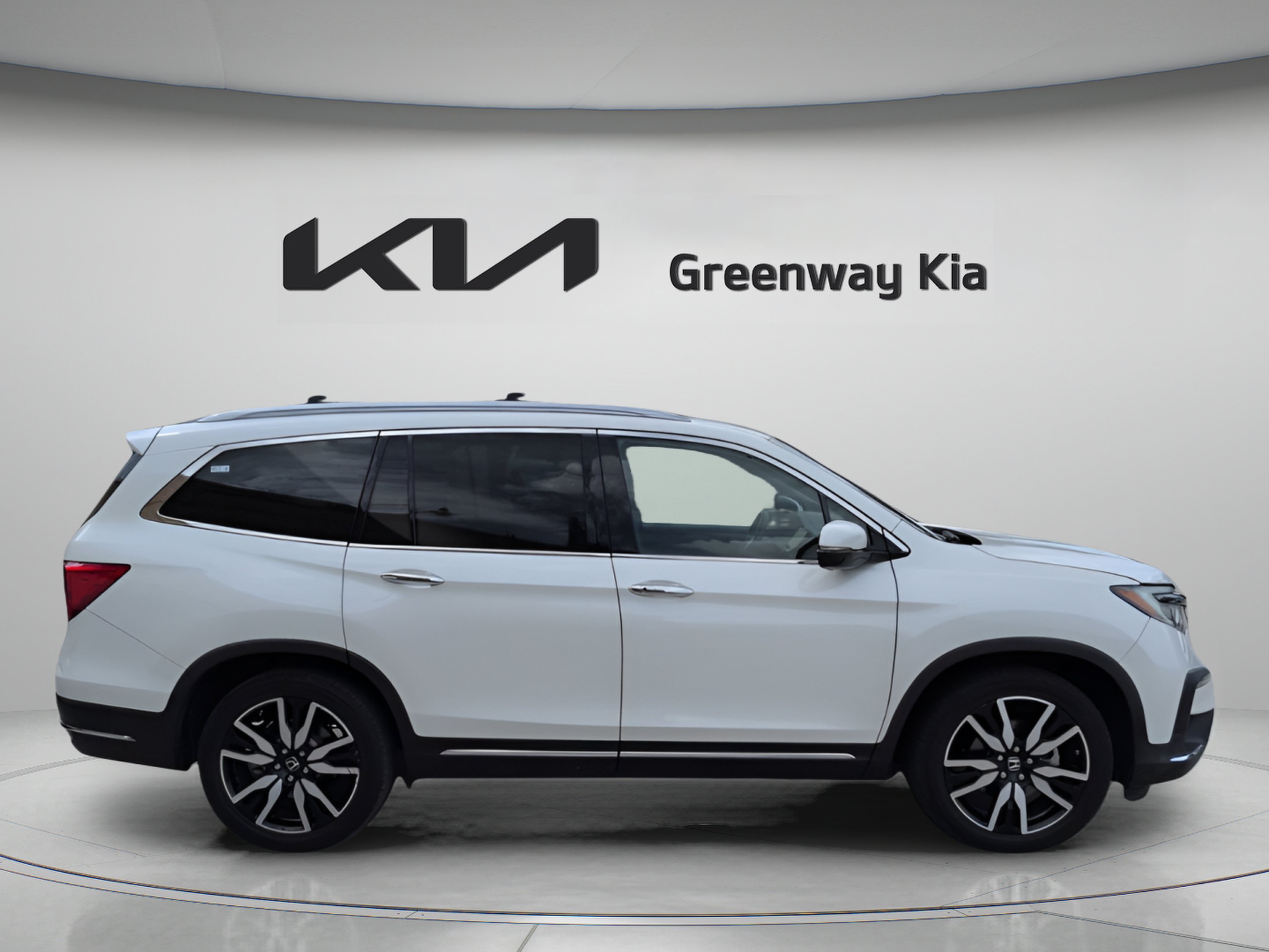 Used 2019  Honda Touring image 9