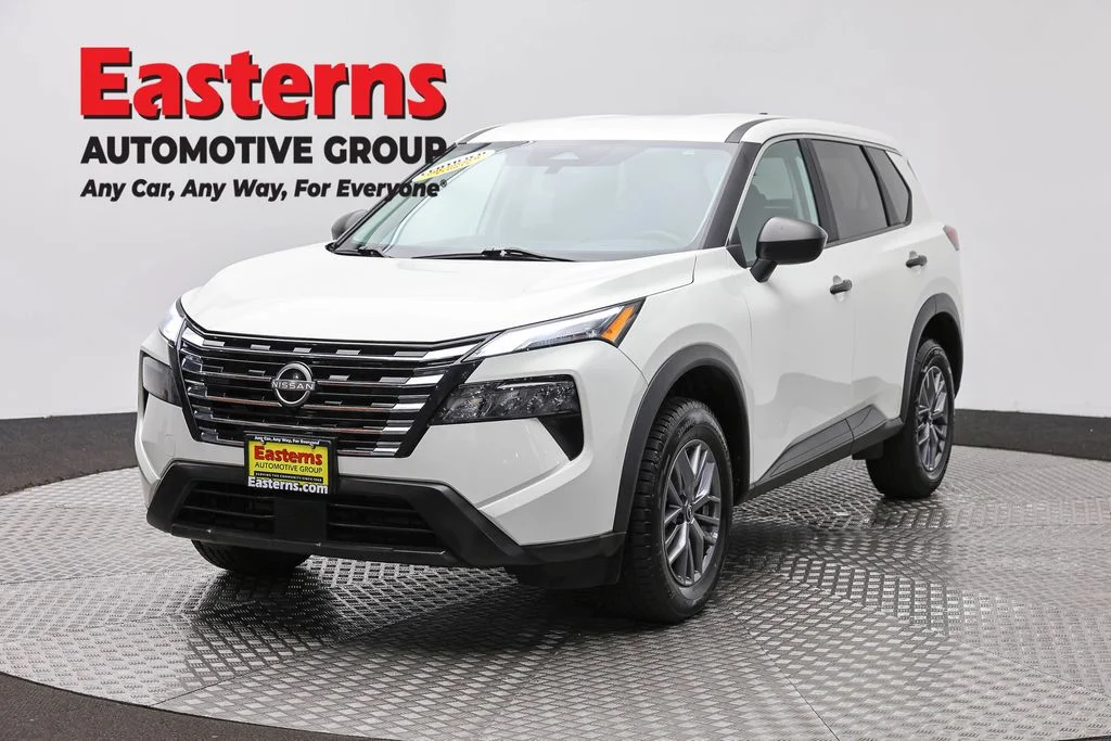 Used 2024 White Nissan S image 1