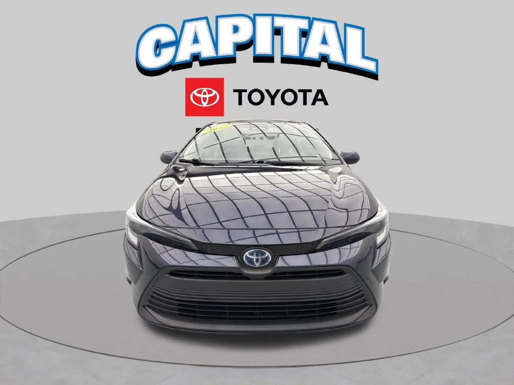 Used 2023  Toyota LE image 2