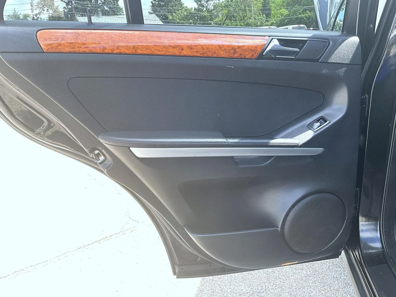 Used 2006 Black Mercedes-Benz ML 350 image 22