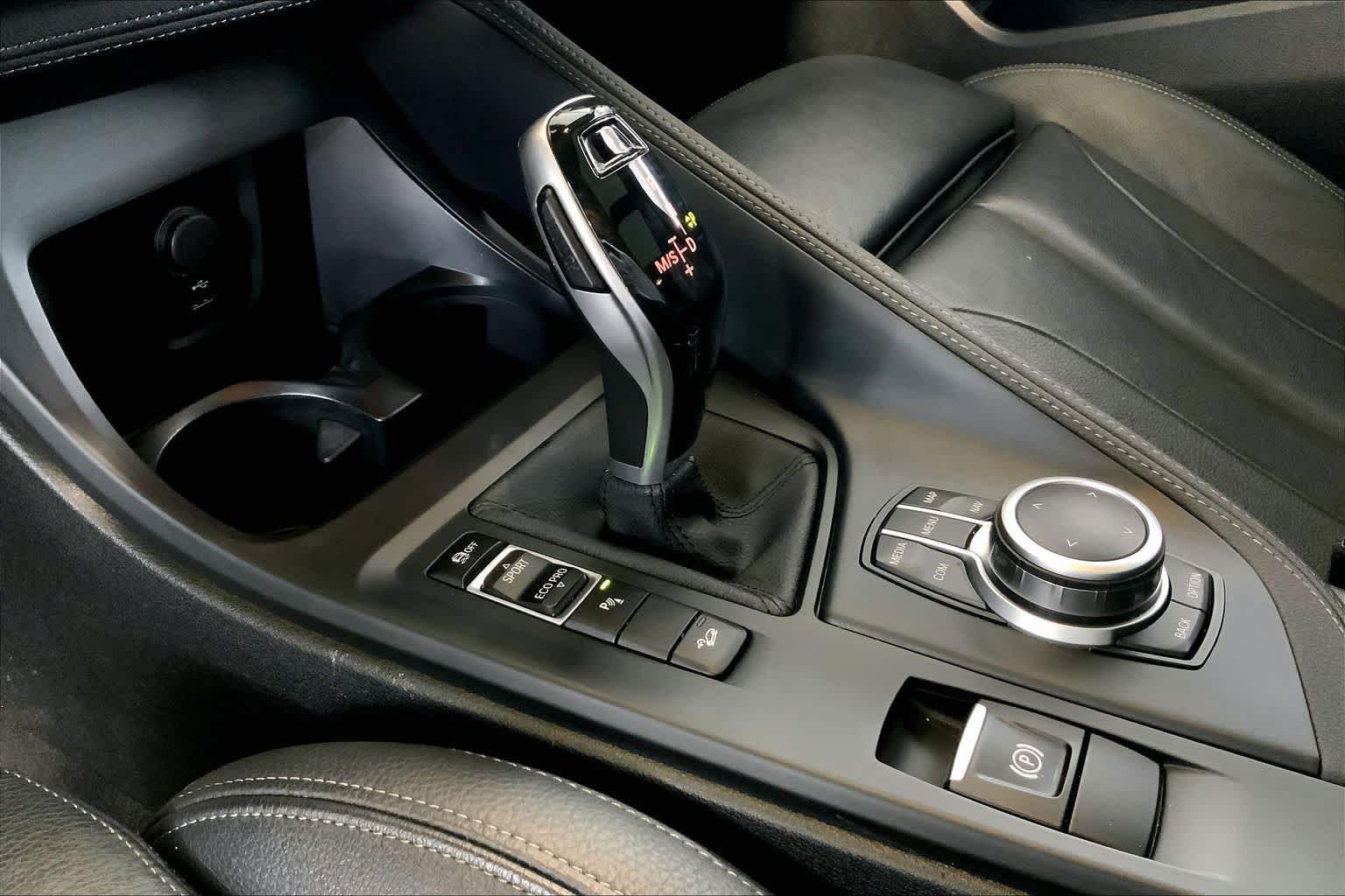 Used 2020 Galvanic Gold Metallic BMW xDrive28i image 16