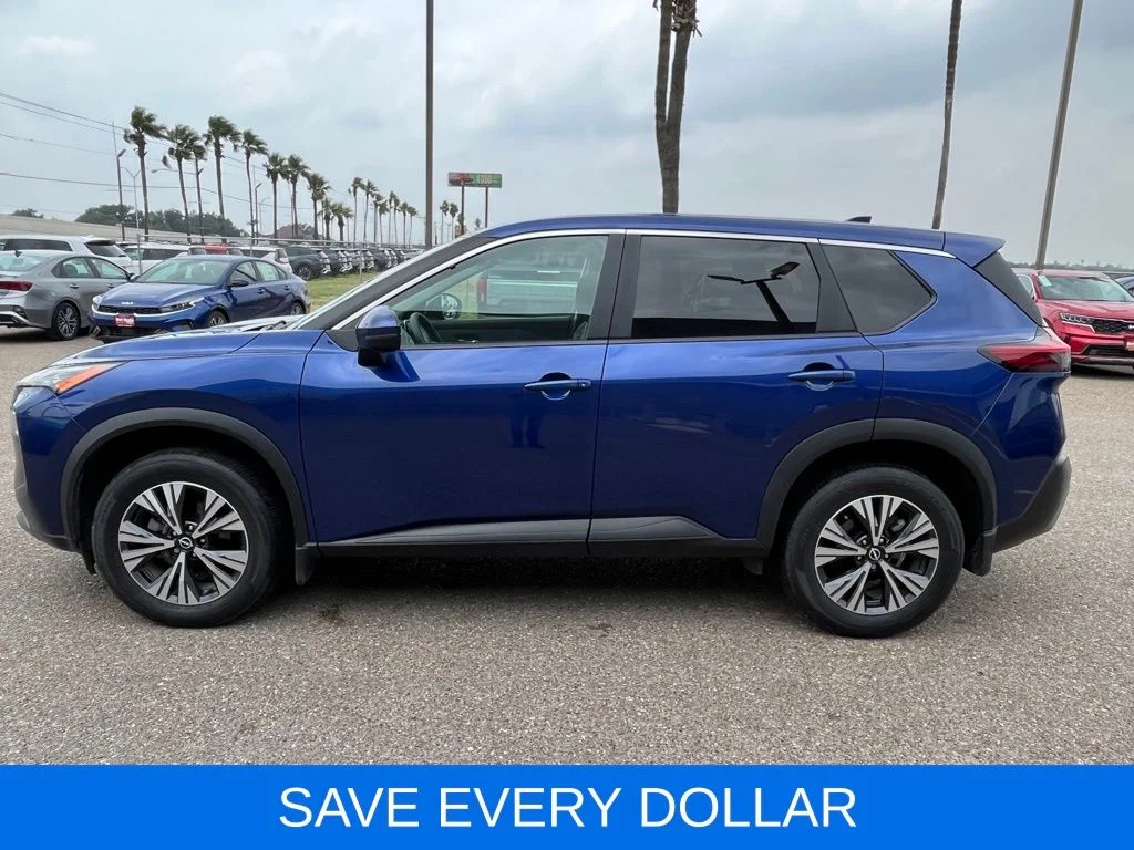 Used 2022 Blue Nissan SV image 4