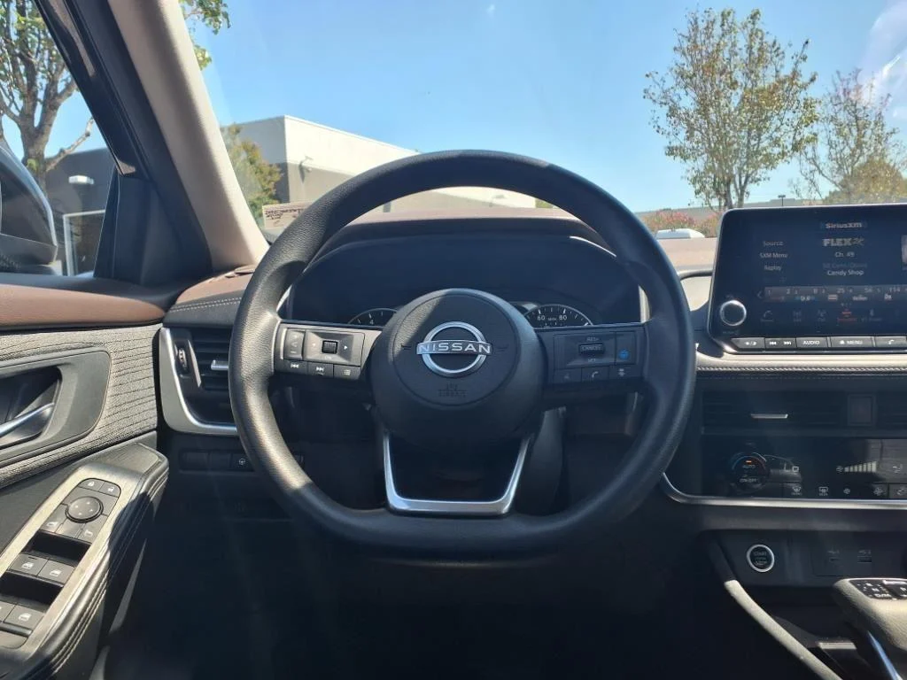 2023 Nissan Rogue SV - Photo 7