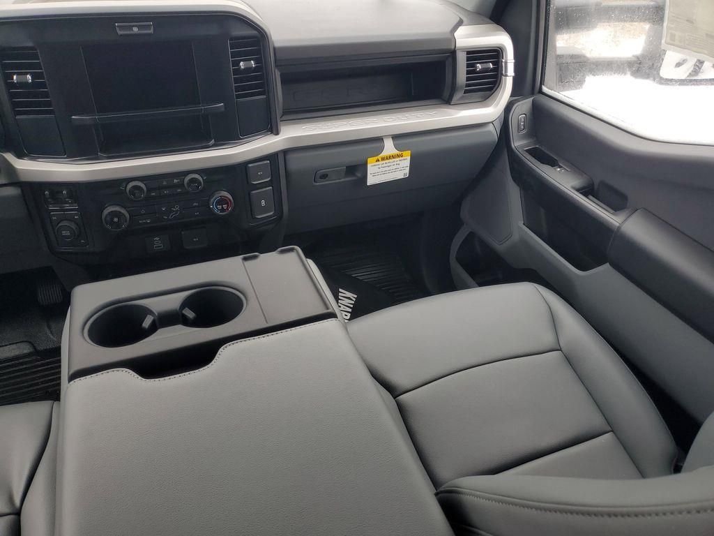 New 2025 Oxford White Ford F-350® XL image 26