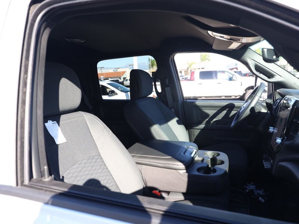 New 2026 Silver-Zynith Exterior Paint RAM Tradesman image 19