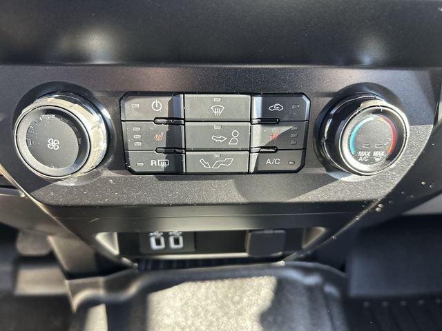 Used 2019 Black Ford XLT image 18