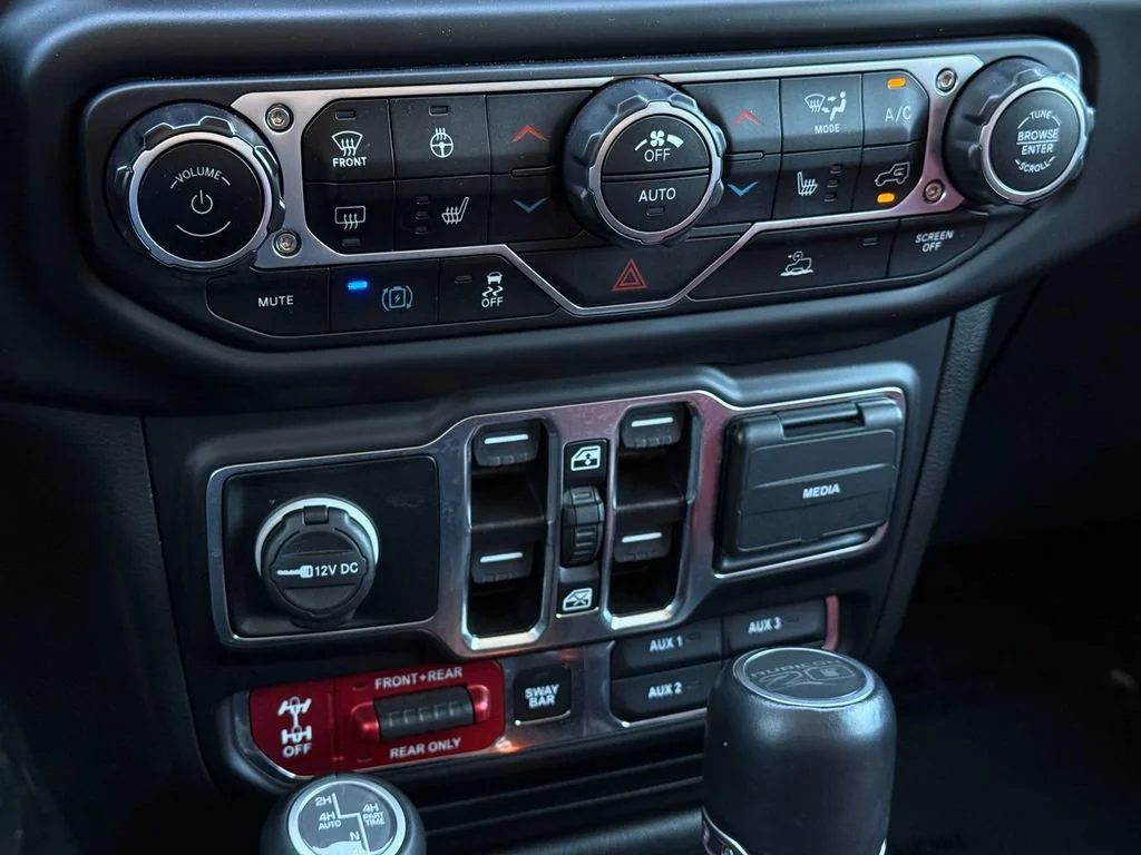Used 2023 Gray Jeep Rubicon 20th Anniversary image 28