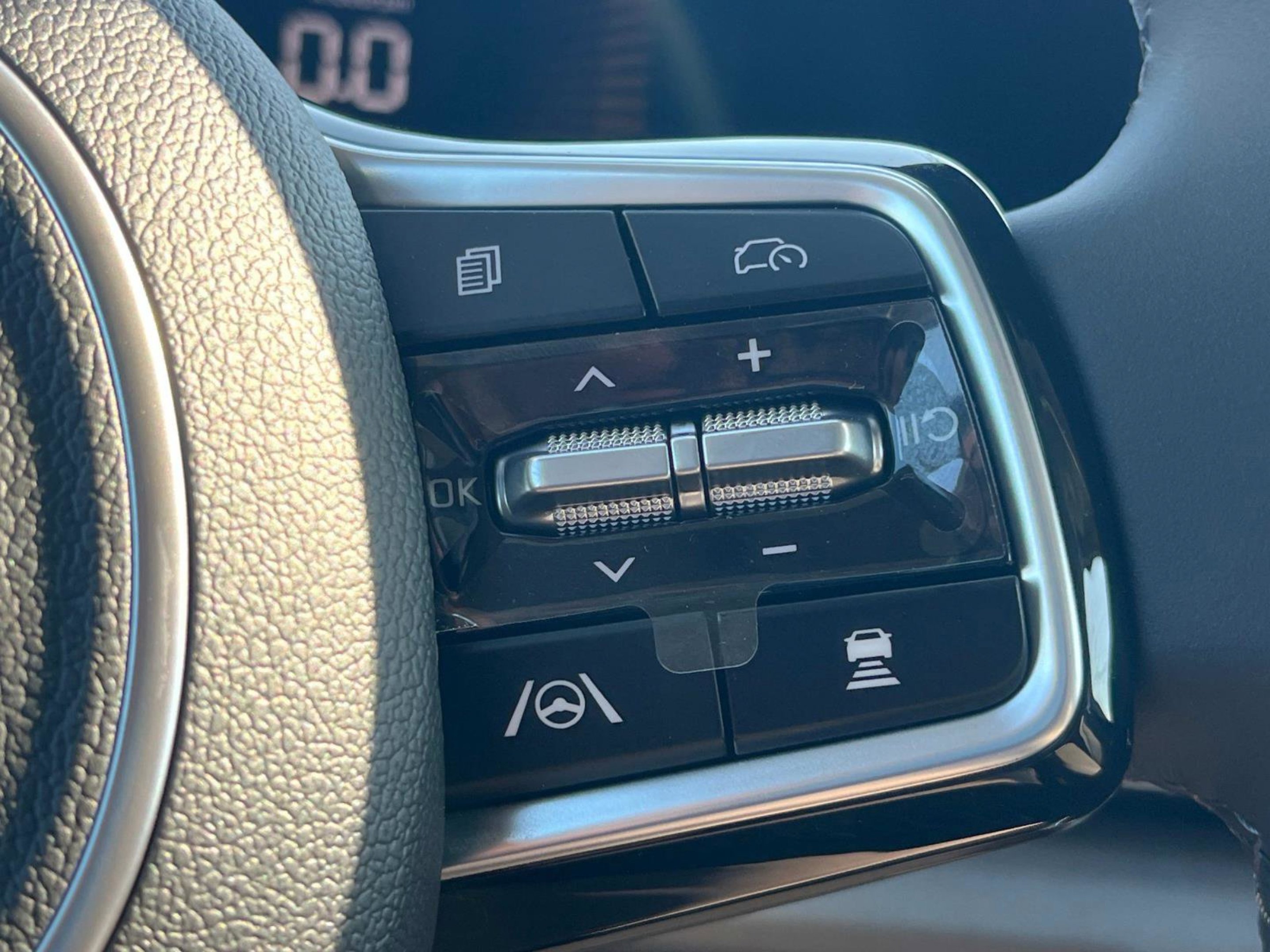 2026 Kia Carnival EX - Photo 27
