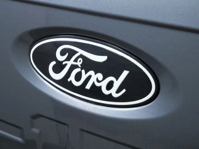 Certified Used 2025 Gray Ford Lariat image 8