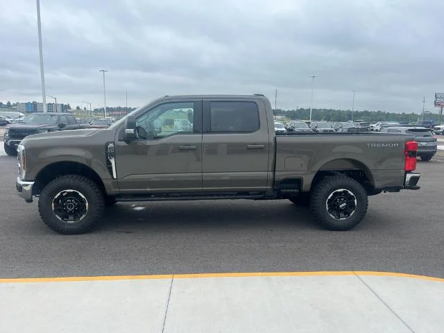 New 2027 Marsh Gray Metallic Ford F-250® XLT image 7