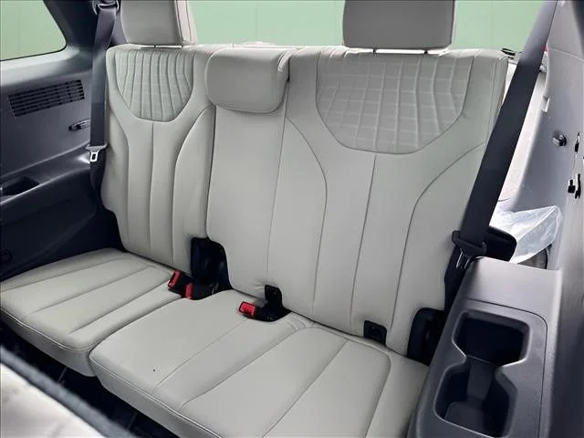 Used 2023 Black Hyundai Limited image 15