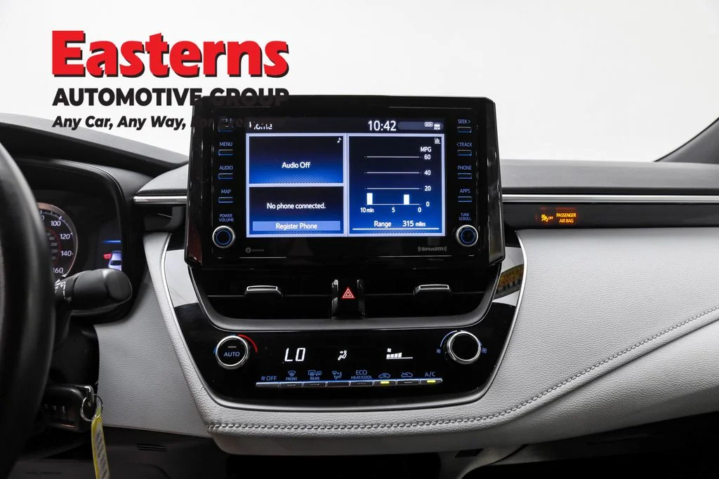 Used 2022 White Toyota SE image 12