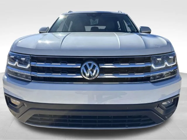 Used 2018 White Volkswagen 3.6L V6 SE image 3