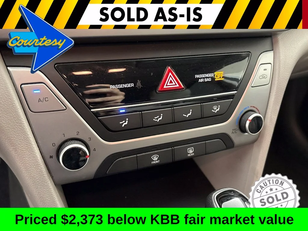 Used 2017 White Hyundai SE image 30