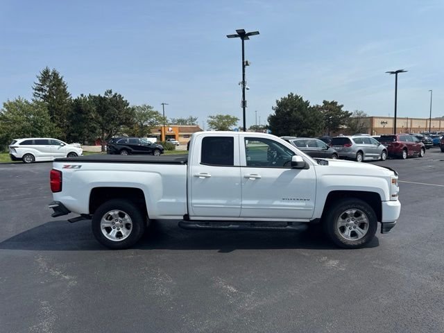Used 2017 White Chevrolet LT image 5