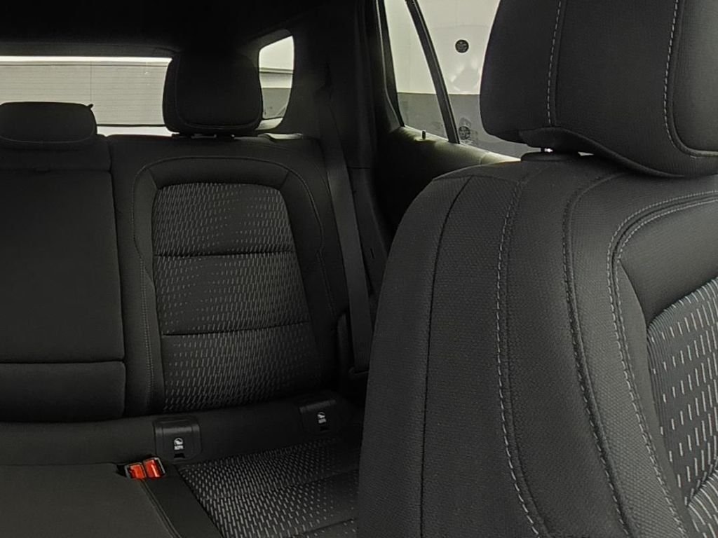 Used 2025 White Chevrolet LT image 23